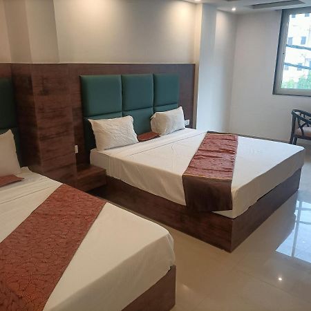 Family Hotel Tark Near Igi Airport Delhi New Delhi Eksteriør bilde