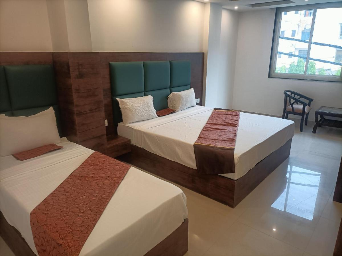 Family Hotel Tark Near Igi Airport Delhi New Delhi Eksteriør bilde