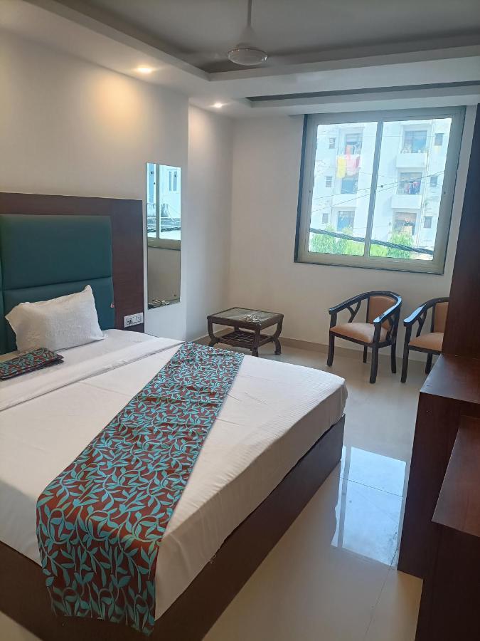 Family Hotel Tark Near Igi Airport Delhi New Delhi Eksteriør bilde