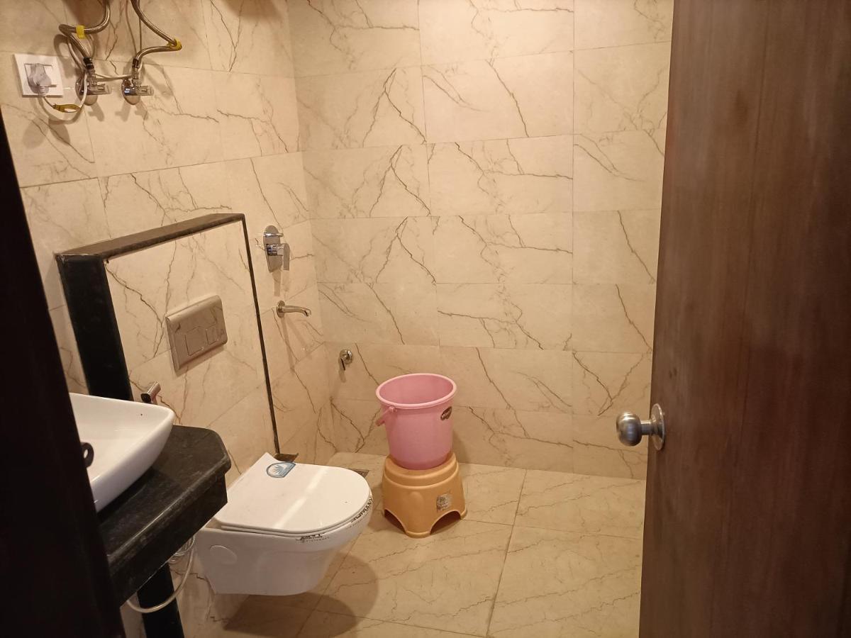 Family Hotel Tark Near Igi Airport Delhi New Delhi Eksteriør bilde
