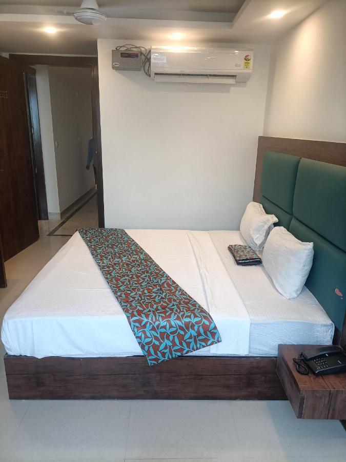 Family Hotel Tark Near Igi Airport Delhi New Delhi Eksteriør bilde