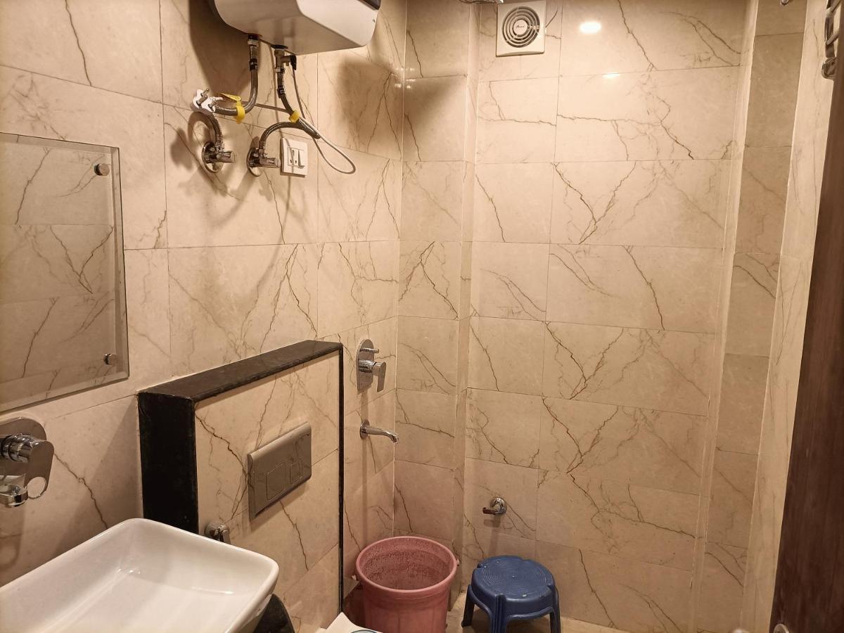 Family Hotel Tark Near Igi Airport Delhi New Delhi Eksteriør bilde